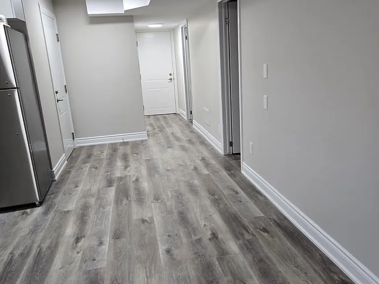 5353 Glen Erin Dr — Photo 2