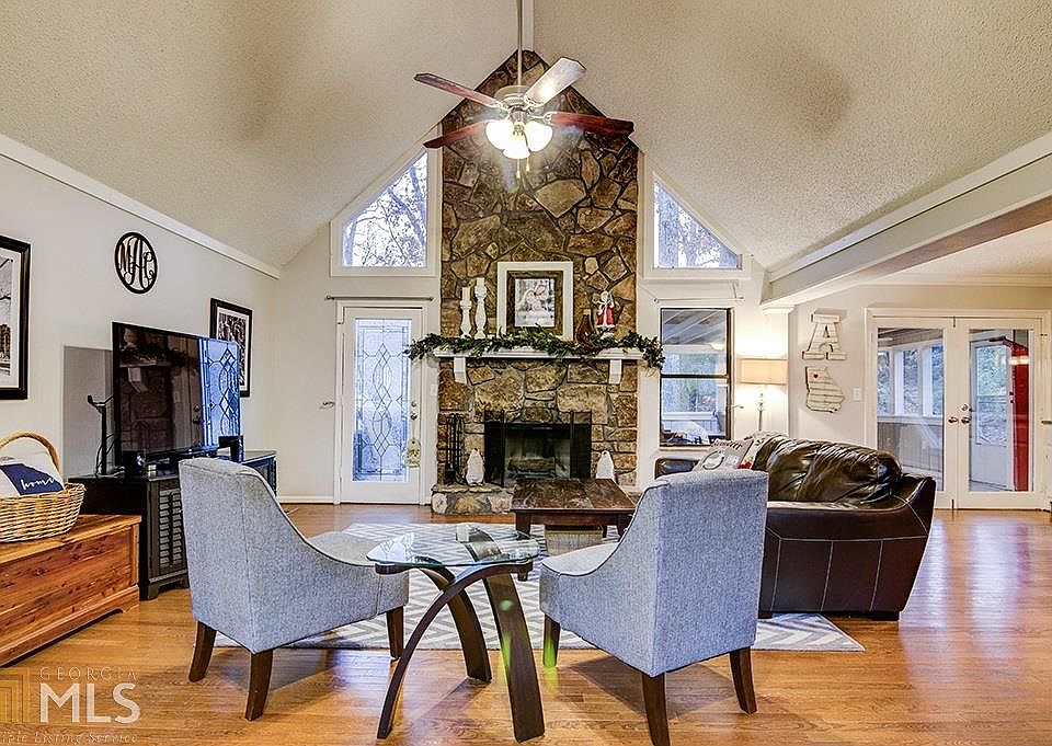 1st image of 311 Creekbend Dr