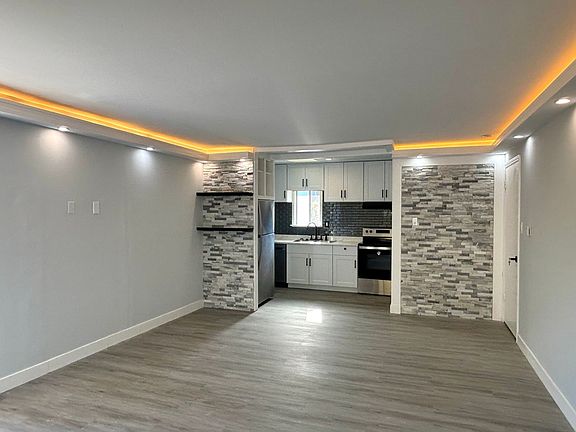 2nd image of 3239 Glendora Dr Unit 8