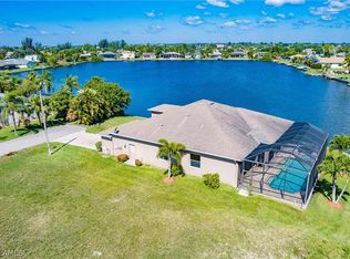 322 NE 20th Ct, Cape Coral, FL 33909