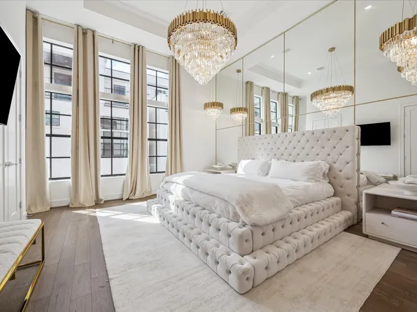 5820 Winsome Ln #B, Houston, TX 77057