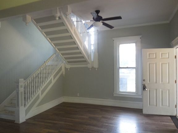 4th image of 1083 Dalzell St