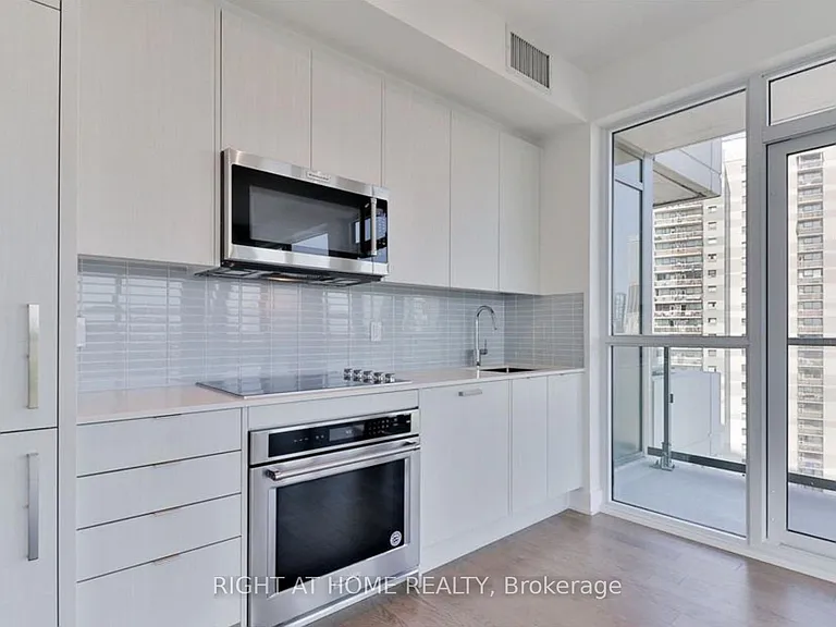 181 Bedford Rd #1007 — Photo 11