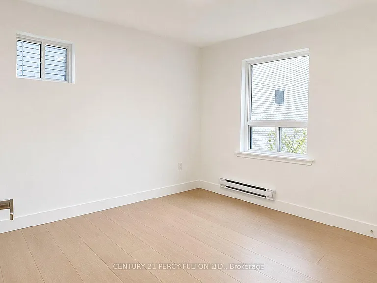 2373 Bloor St W #14 — Photo 5