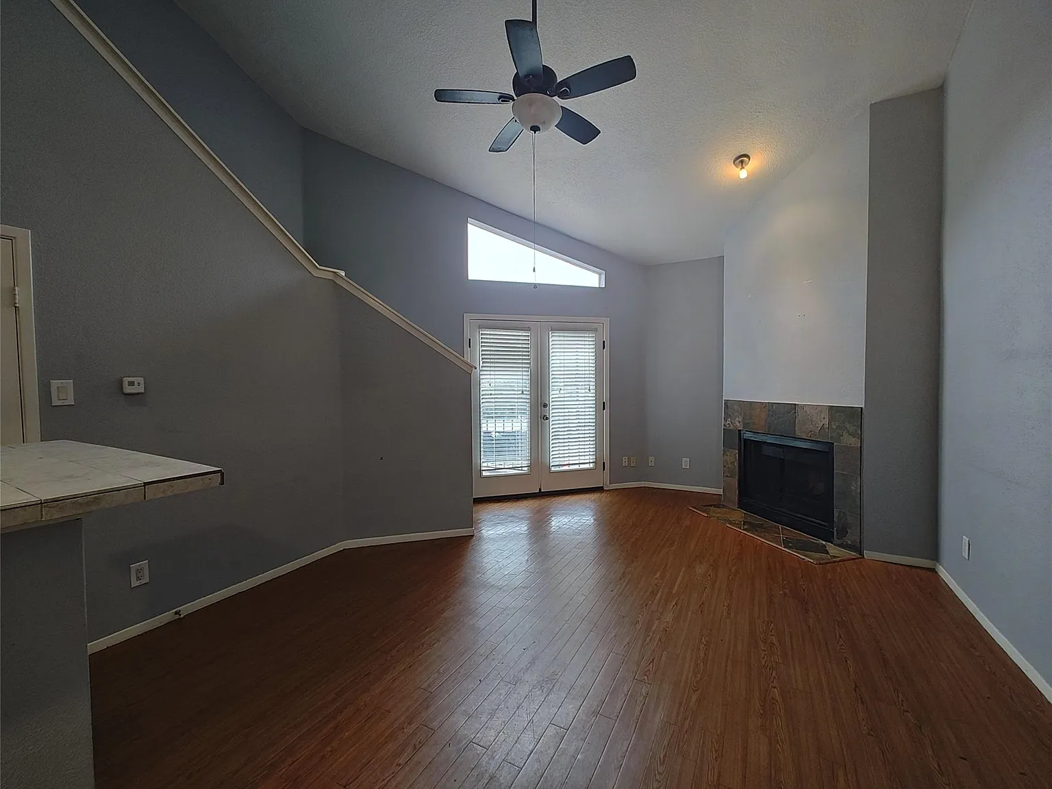 2 bed, 2.0 bath, 1024 sqft, $1,200 — Photo 4