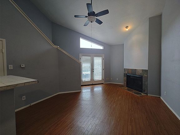 4th image of 10855 Meadowglen Ln APT 928