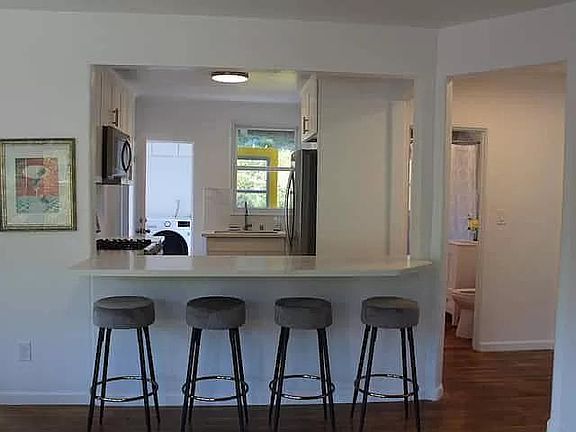 2nd image of 3598 Curlew St