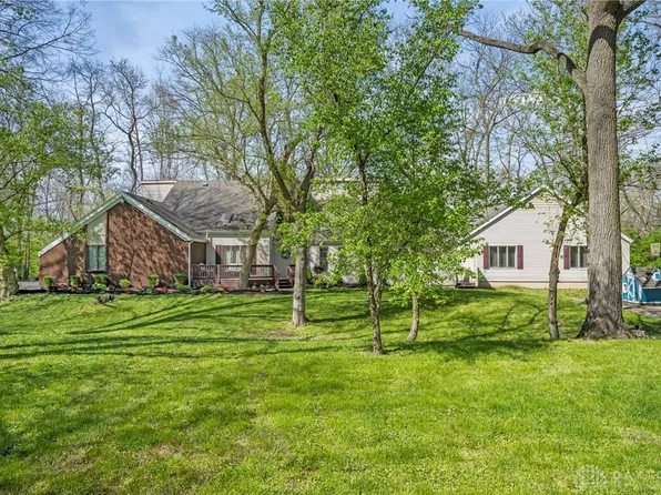 6345 Dog Leg Rd, Dayton, OH 45415