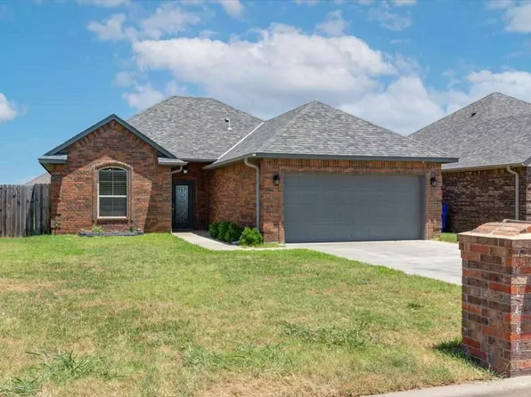 219 NW Granite Ave, Cache, OK 73527