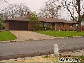 408 Longview Dr photo 1
