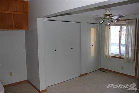 Nice Entryway Closet for Optimal Organization