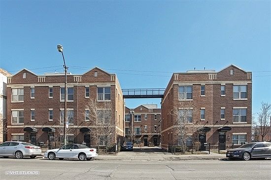 1st image of 715 S Kedzie Ave