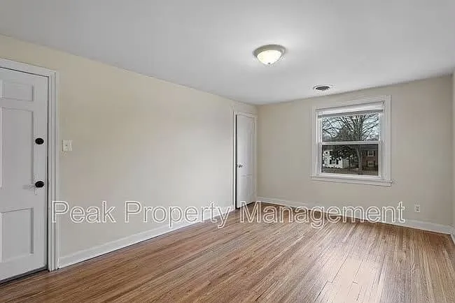 4913 Chamberlayne Ave #1 — Photo 11
