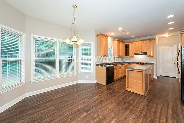 850 Malvern Blvd — Photo 7