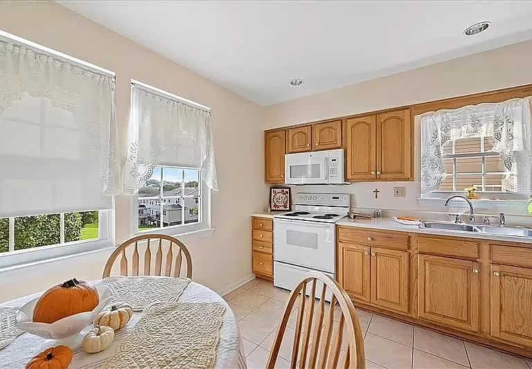 103 Paddock Ln — Photo 10