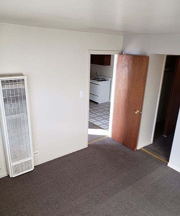 4th image of 15301 Kilpatrick Ave APT 10