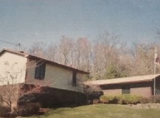 101 Colegate Woods Dr, Marietta, OH 45750