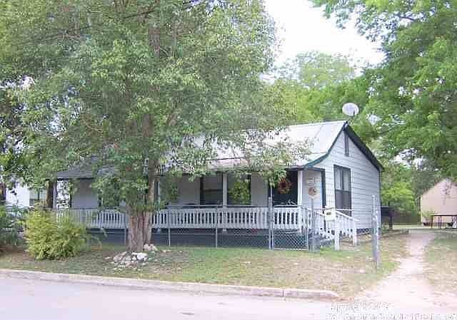 1st image of 769 Comal Ave