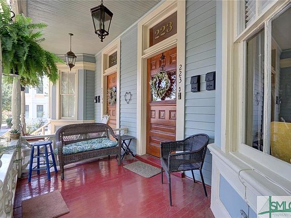 4th image of 223 E Bolton St #B