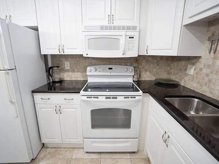 7321 Central Ave #409 — Photo 8