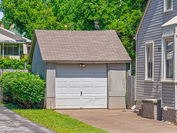 3rd image of 116 Mooreland Dr