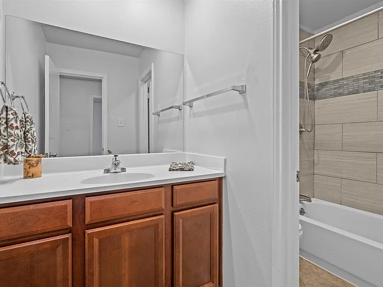 8406 Lyndon Ln #C — Photo 15