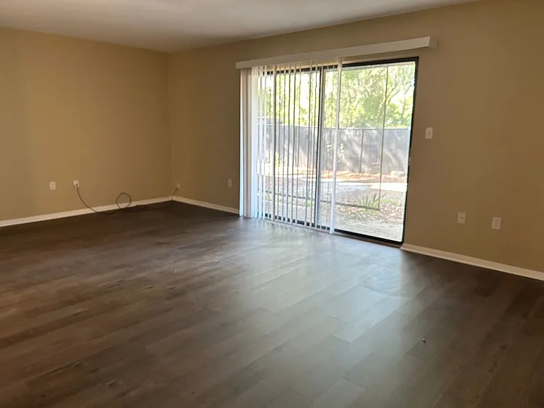 507 NW 39th Rd #310 — Photo 7