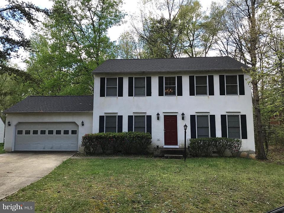1st image of 2 Mayfair Dr