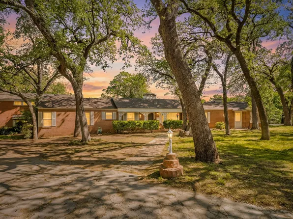 1504 Smilax Ave, Fort Worth, TX 76111