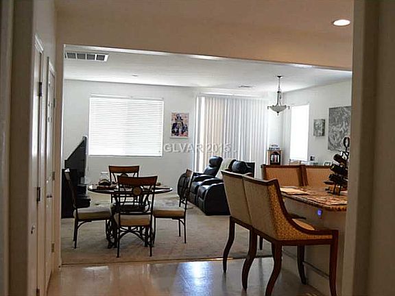 4th image of 988 Via Canale Dr