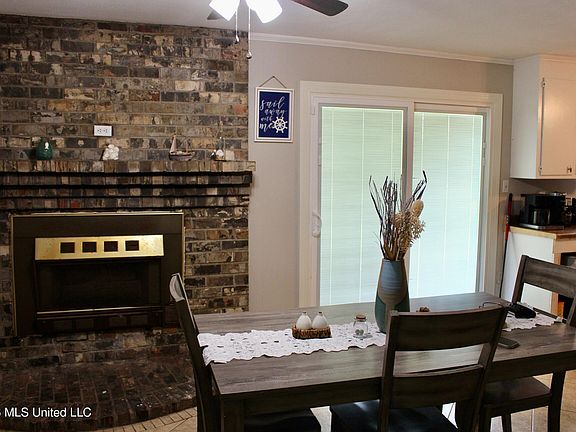 5th image of 259 Gatewood Dr