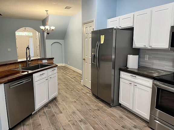4th image of 624 Black Lion Dr NE