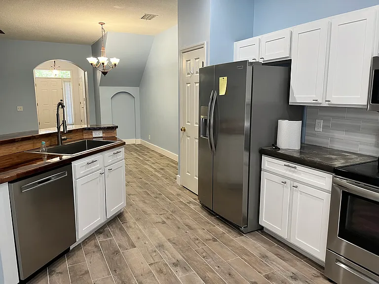 624 Black Lion Dr NE — Photo 4
