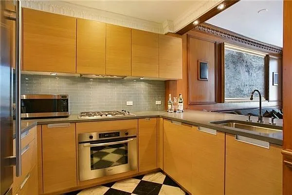 Rented by Verus Real Estate | media 27