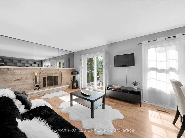 47 Wishford Dr — Photo 14