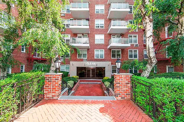 Sold by Calabrese Real Estate | media 38