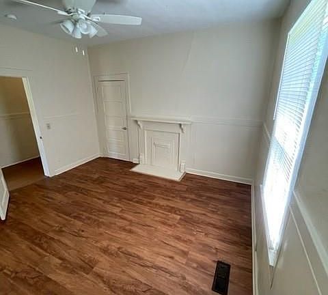 4th image of 658 Separk Cir