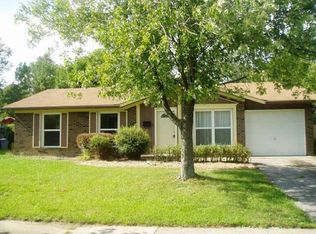 10036 Ridgefield Dr, Indianapolis, IN 46235