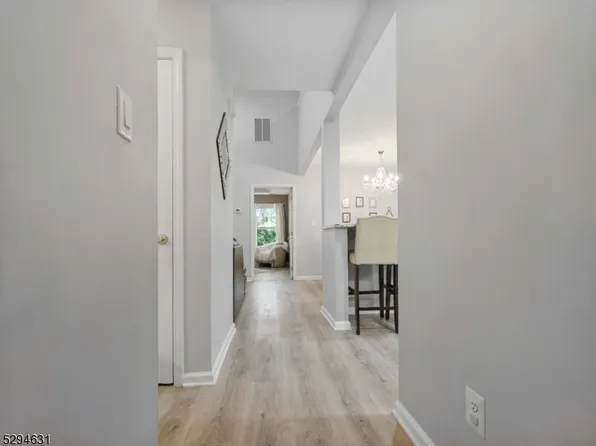 140 Barrister Dr, Butler Boro, NJ 07405