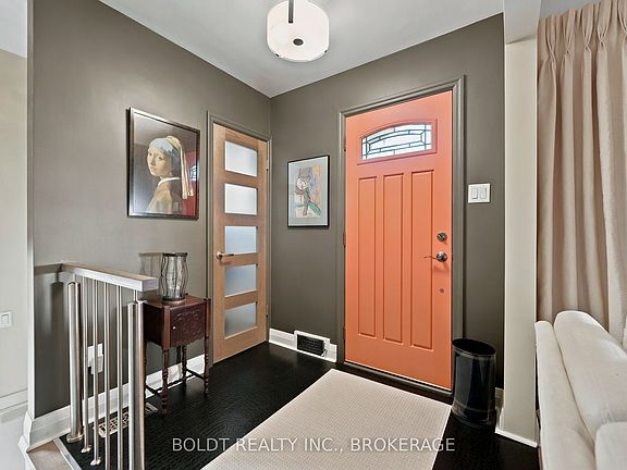 5th image of 9 Woodgate Ave