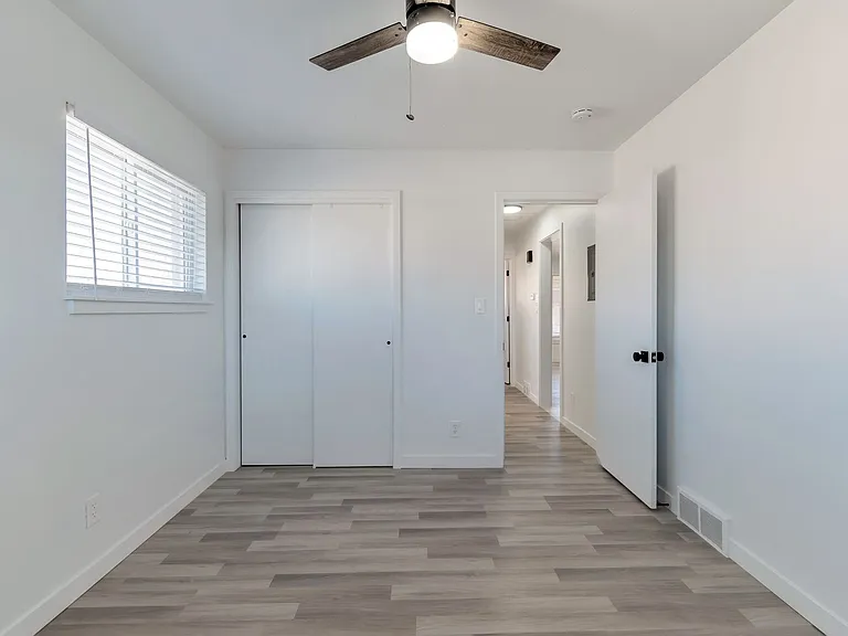 2638-2642 S 800 E — Photo 18