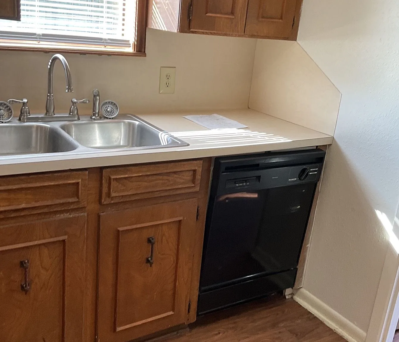 2 bed, 1000 sqft, $1,195 — Photo 4