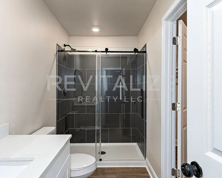 1704 McGill Ave — Photo 25