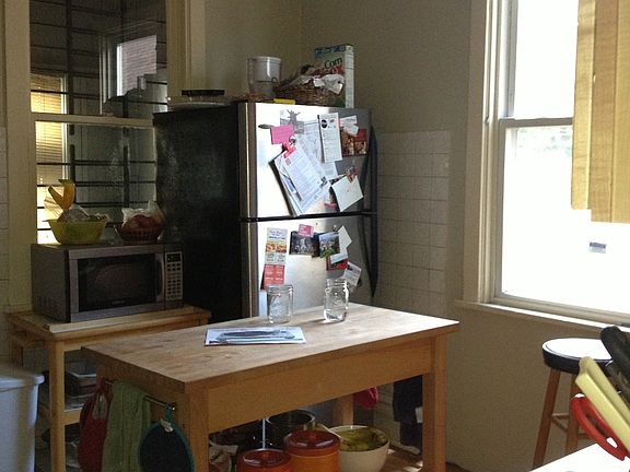 4th image of 3448 W Drummond Pl #1