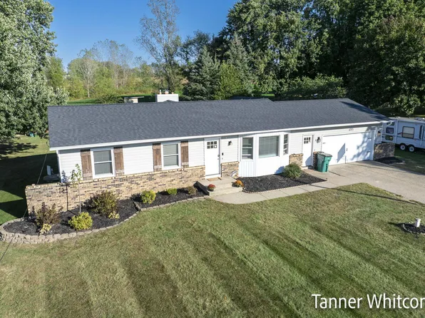 4593 18th St, Dorr, MI 49323