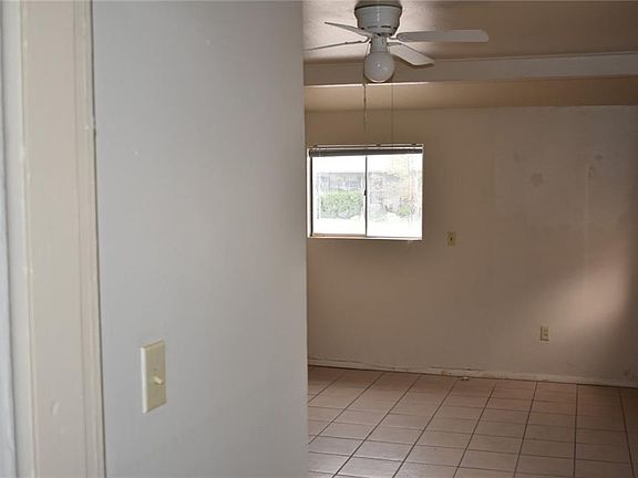5th image of 4907 Aiken Ln