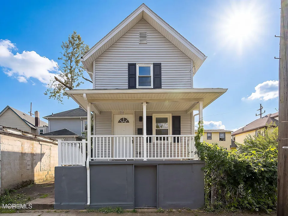 1310 Summerfield Ave