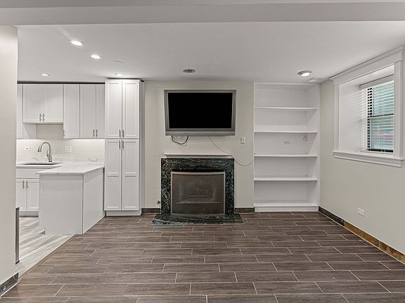5th image of 4214 N Kenmore Ave APT Gf