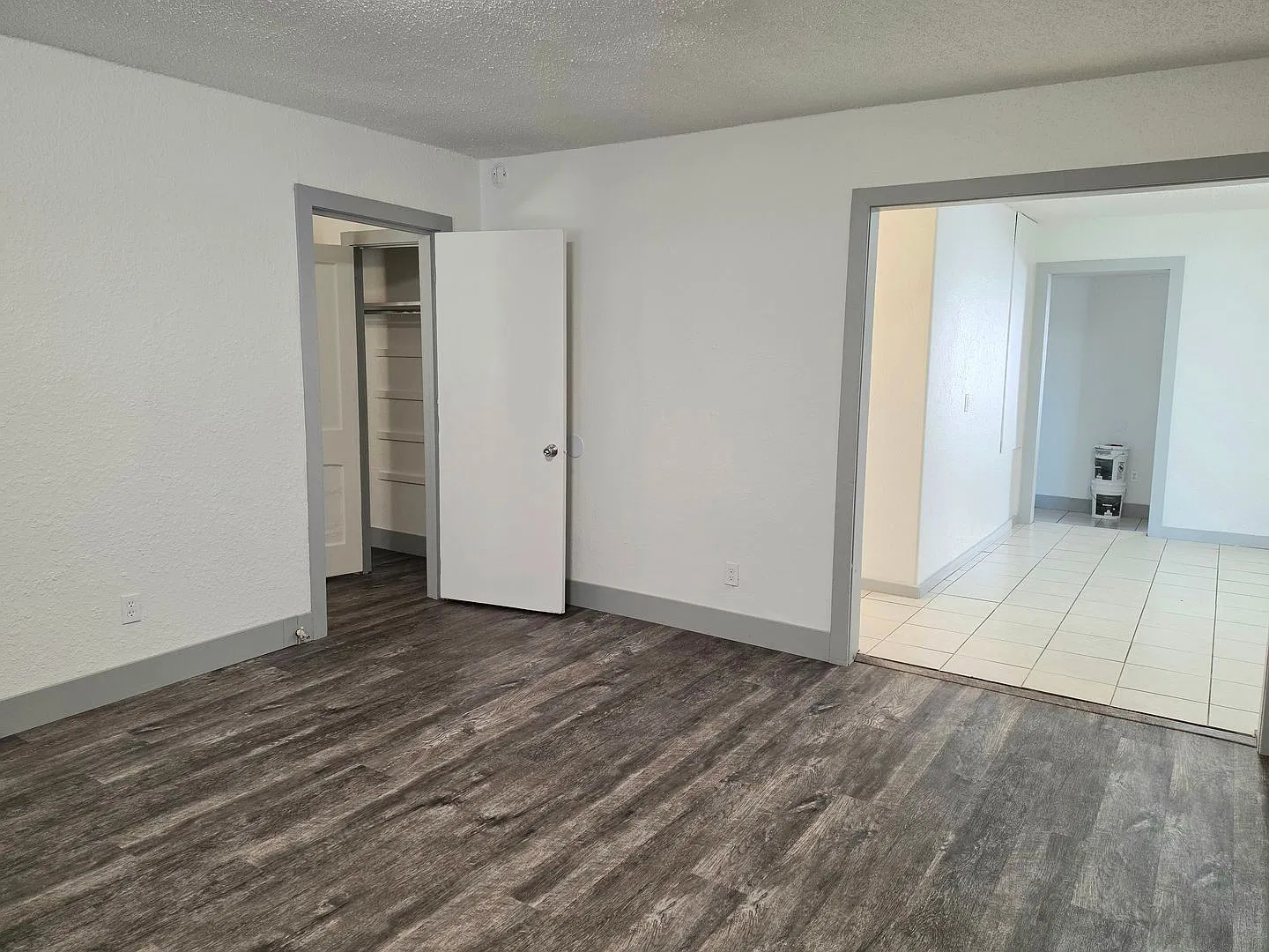 912 S Ave B — Photo 4