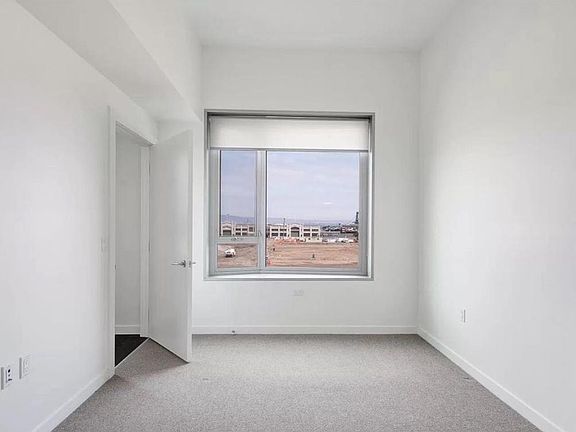 5th image of 1000 3rd St Unit 822